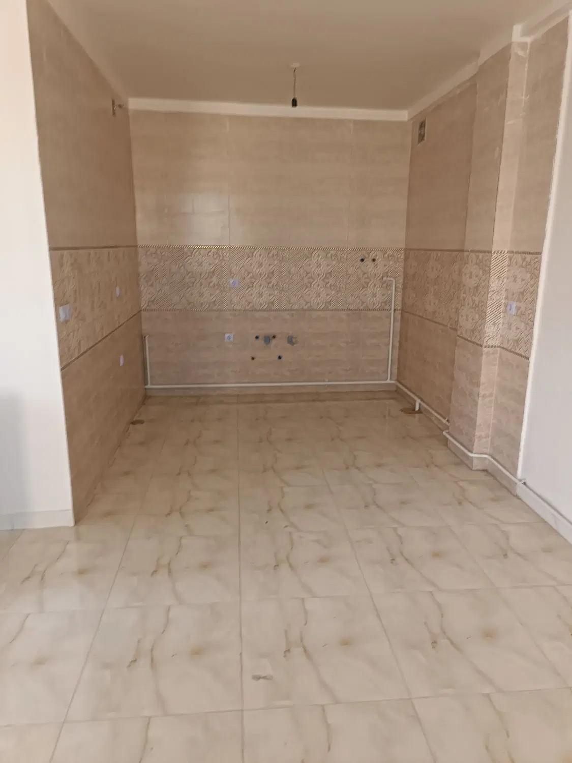 ودیعه 300000000 اجار 7500000