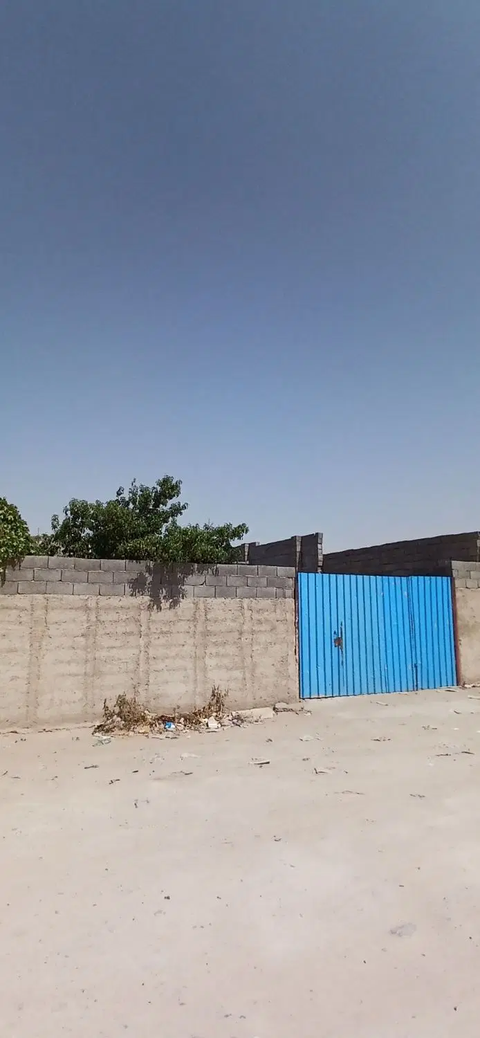 دویست متر زمین چهاردیواری جهت کارگاه