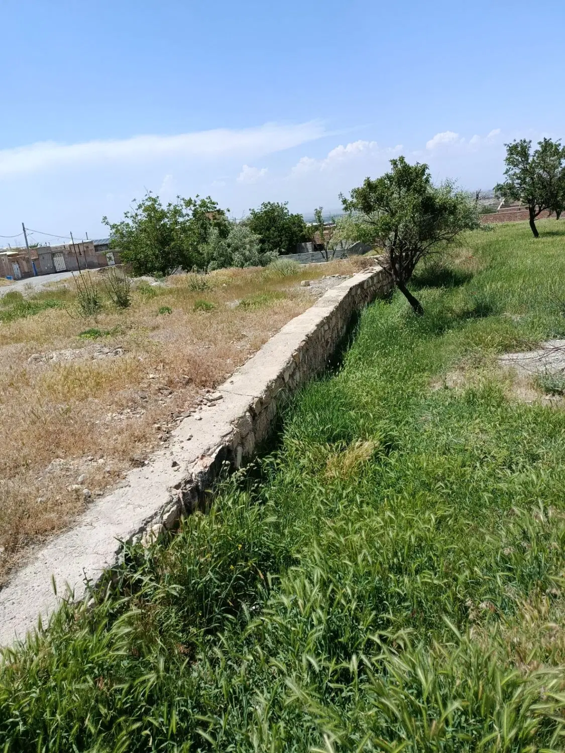 زمین آماده ساخت در روستای خراجو آذرشهر