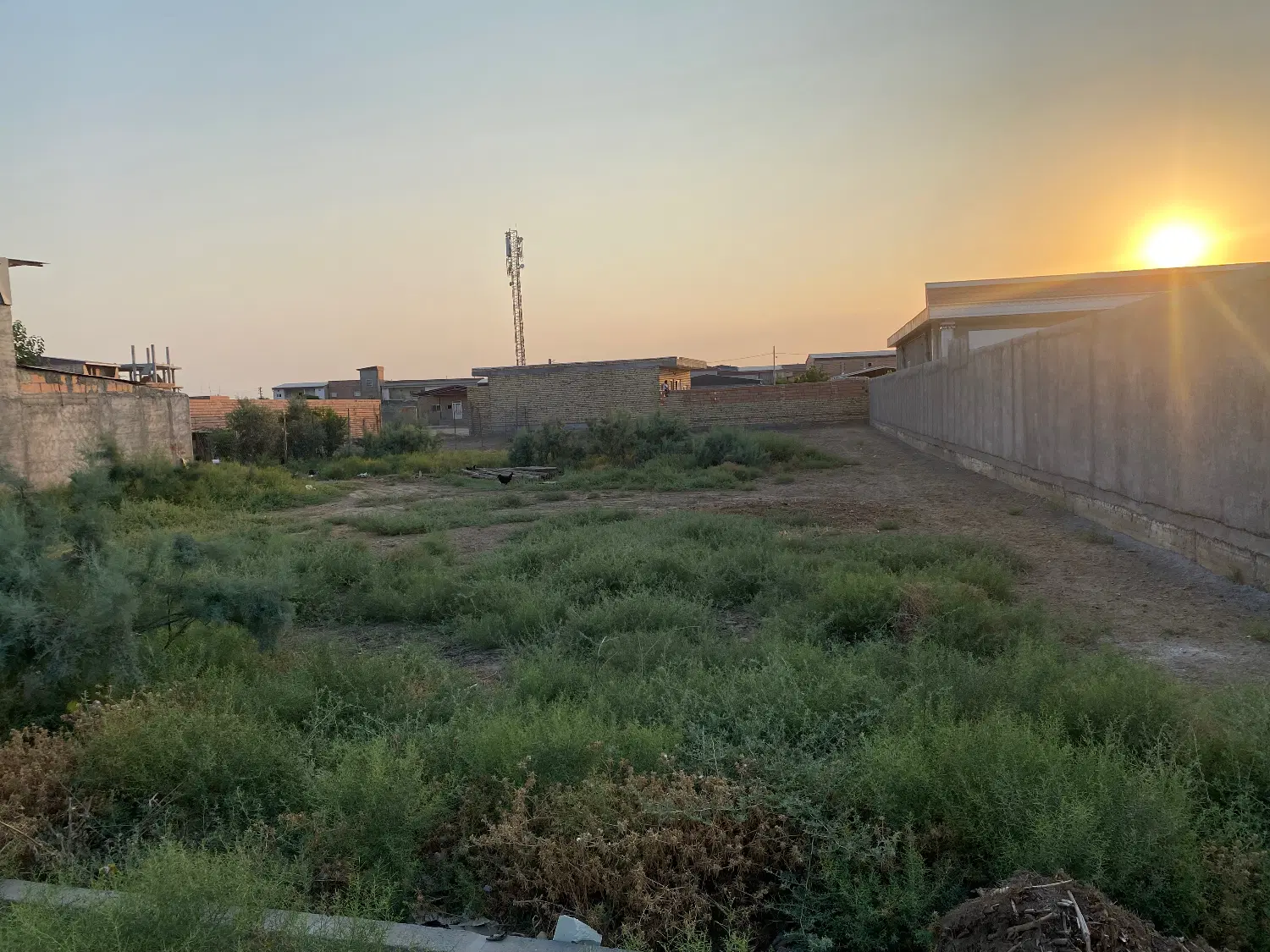 زمین مسکونی-تجاری