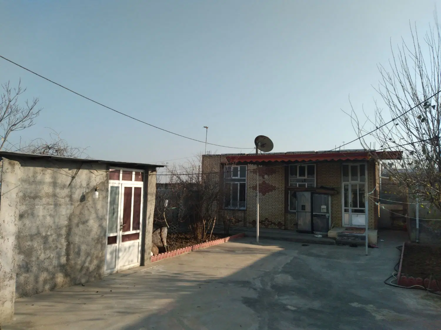 خانه ویلایی شناز قائم ، ۴۲۰ متر سه نبش  ، سند دار