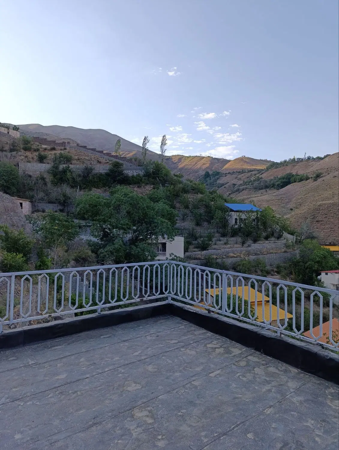 متراژ زمین از100متر به بالا در برگجهان لواسان کوچک