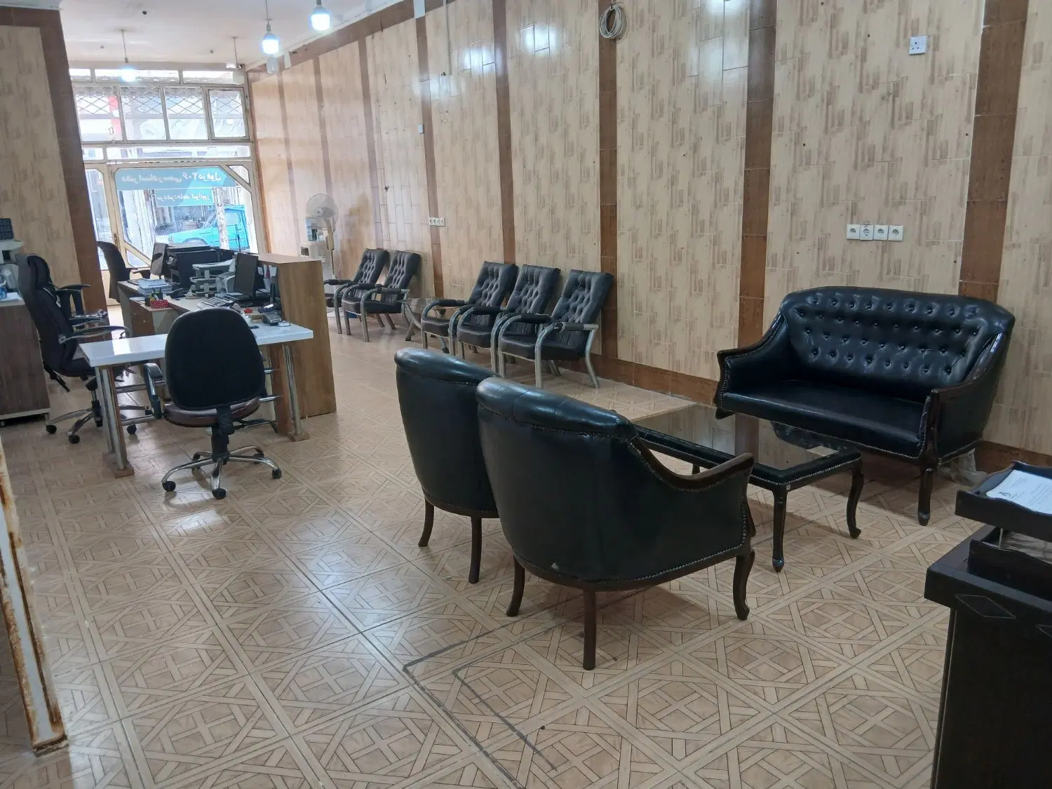 مغازه تجاری ۹۰ متری طالقانی