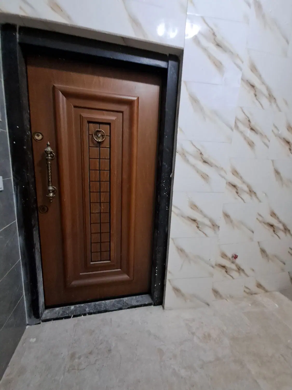 فروش واحد آپارتمان شیک وتاپ لوکیشن درتنکابن
