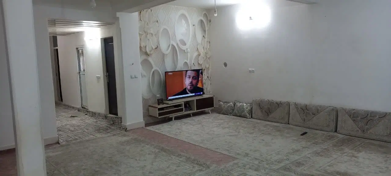 رهن خانه دربست همکف ۲۰۰متر