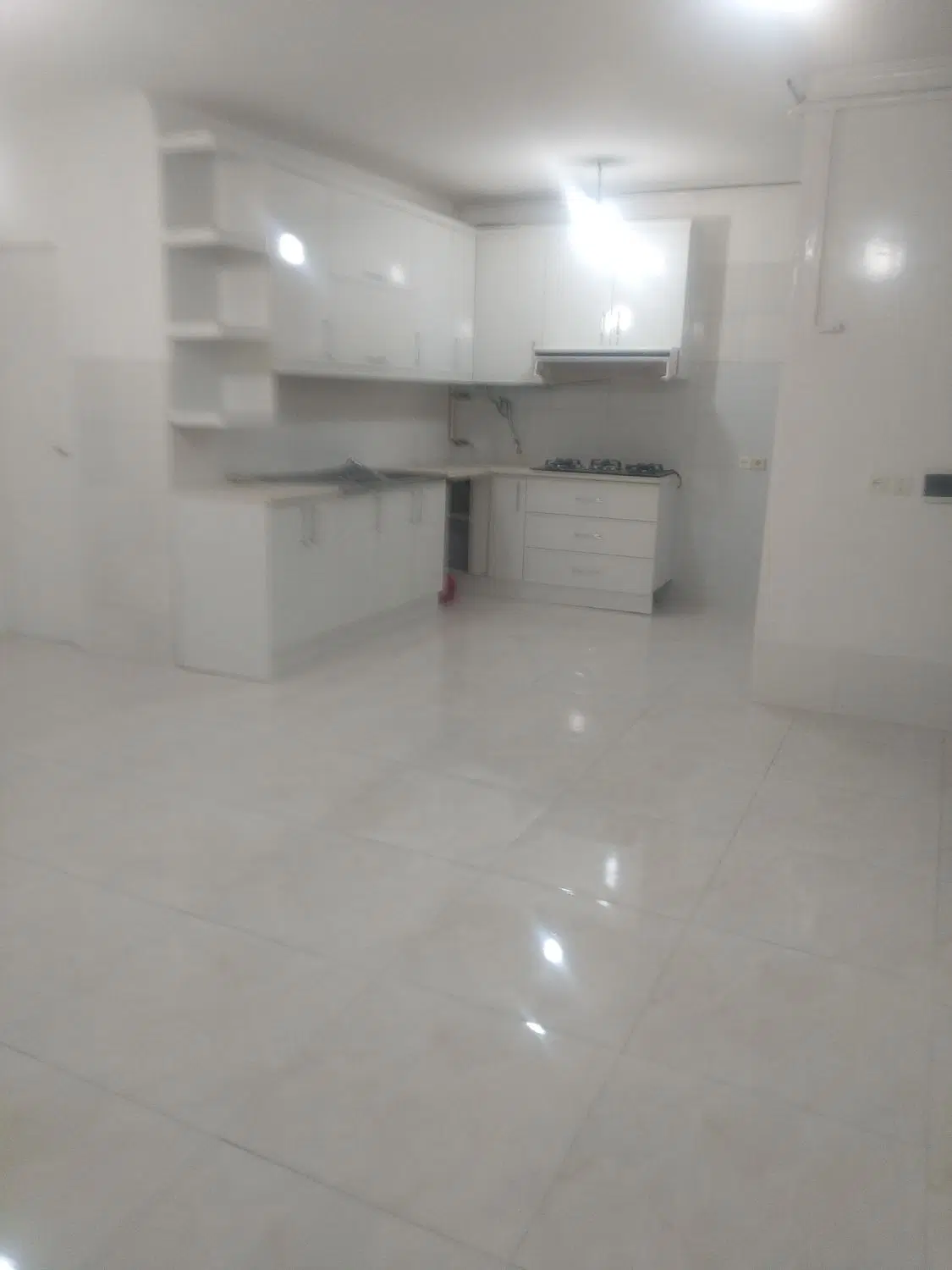 آپارتمان دوخوابه ۸۰متری روبه روی فاز دو اندیشه