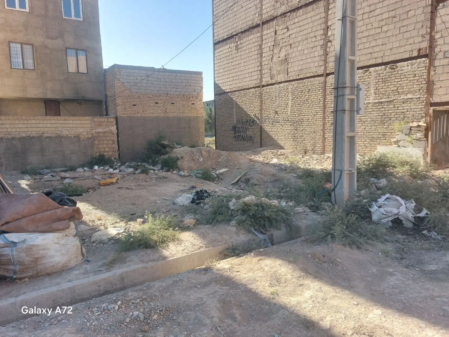 90متر زمین مسکونی*نصیرشهر رباط کریم