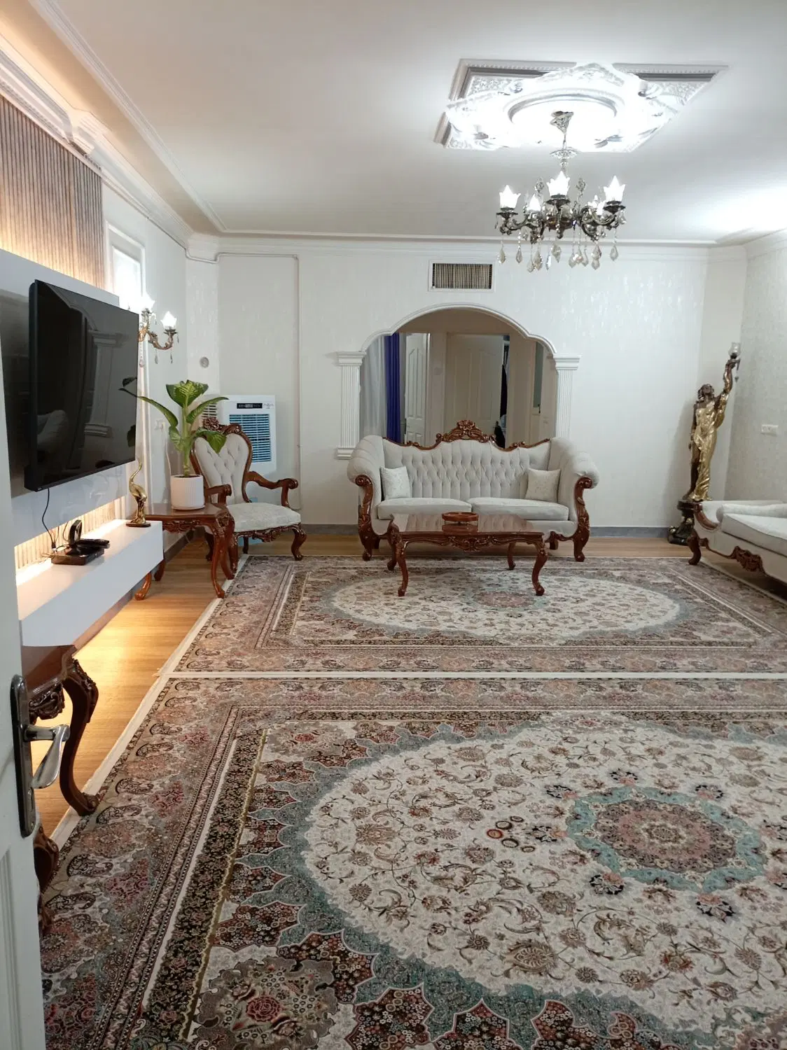 منزل دربست طبقه ی دوم