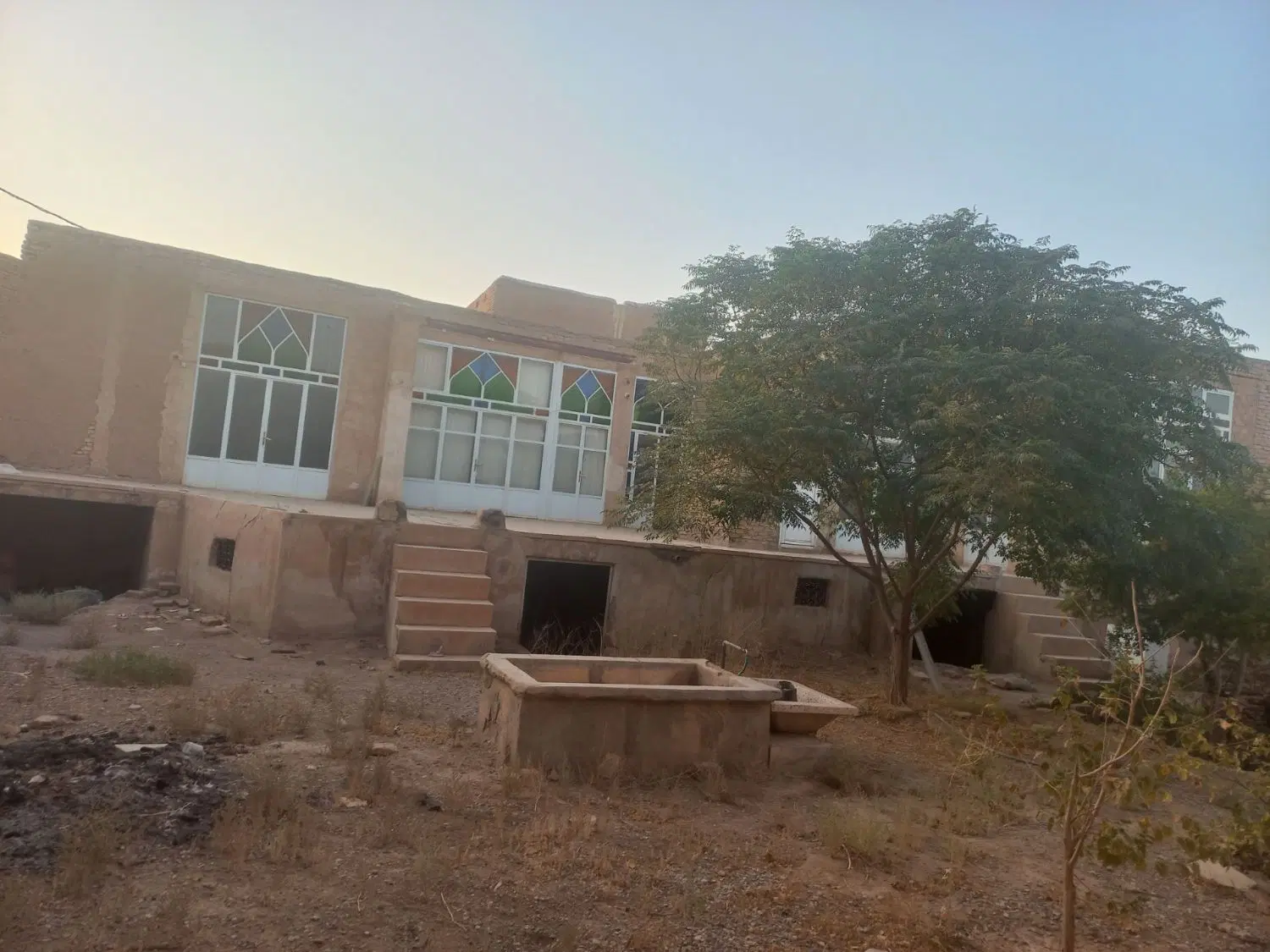 منزل 430 متر قدیمی در عباس آباد آران