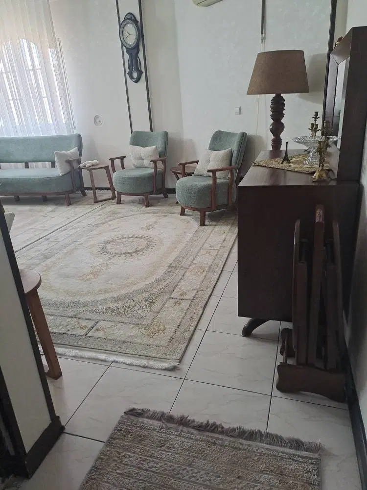 72متر آپارتمان خیابان سپاه