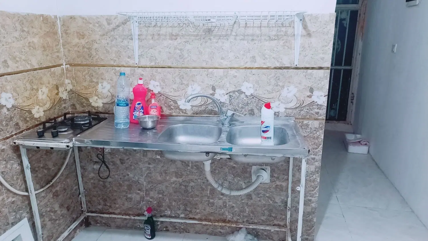 اجاره سوئیت فلکه گاز  طبقه دوم نامجو