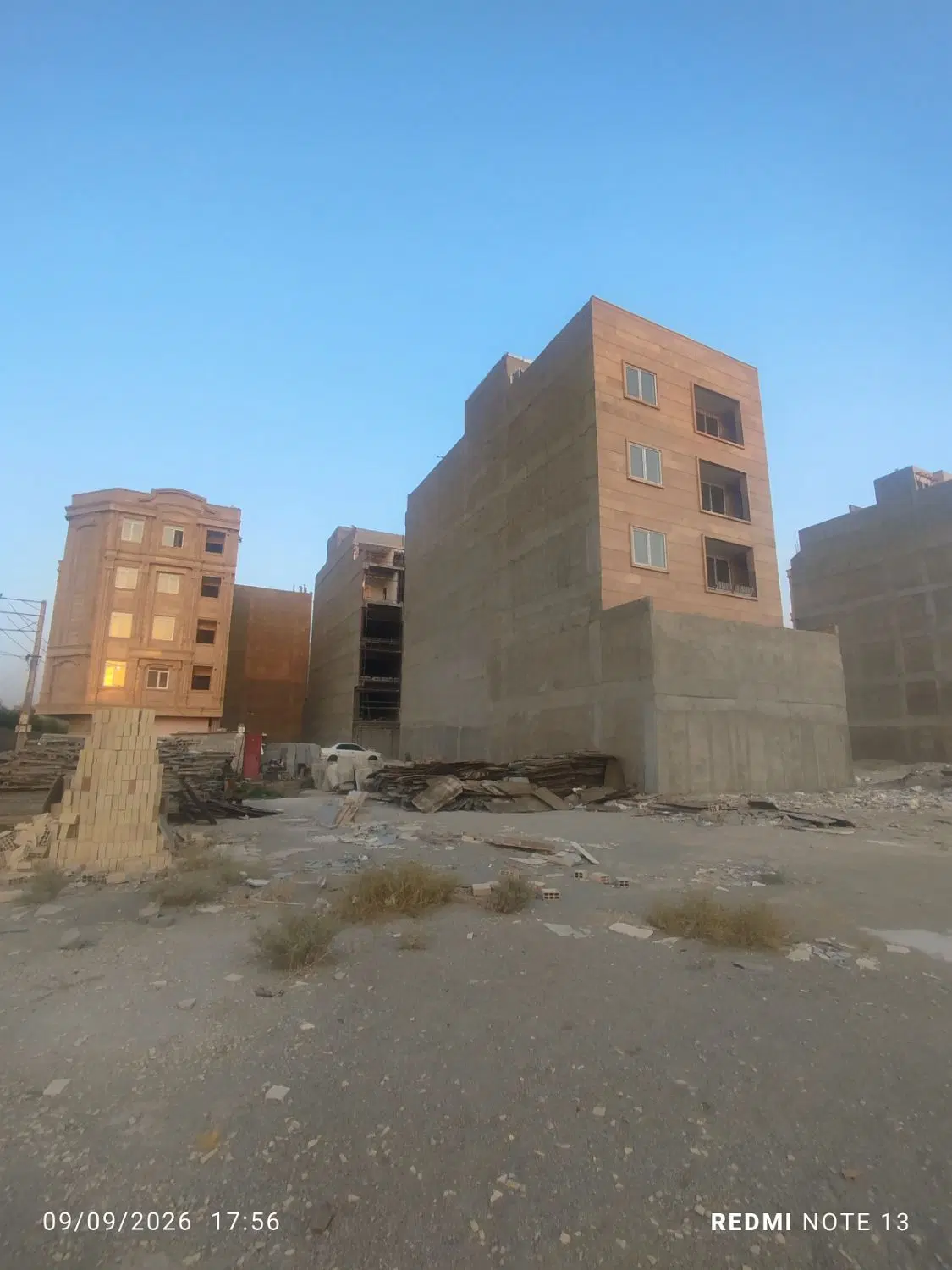 زمین ۲۱۰ متری_ سند _ مسکونی
