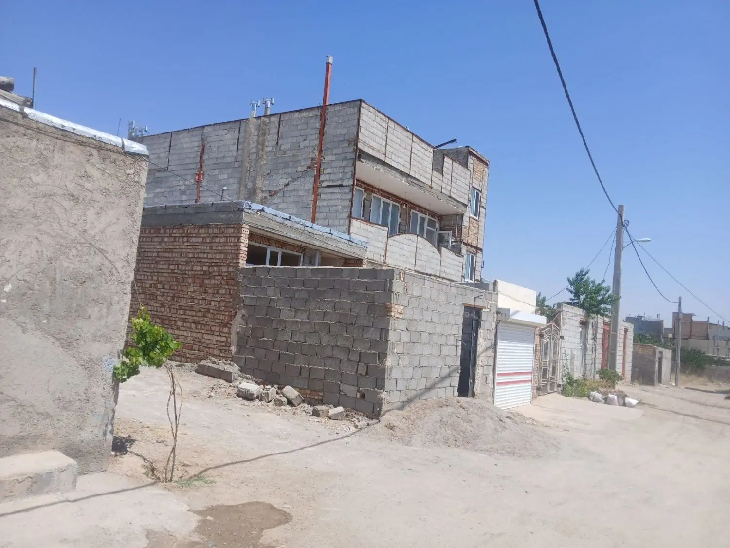 مسکونی ۸۰ متر