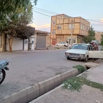 زمین حصار به مساحت ۵۱ متر