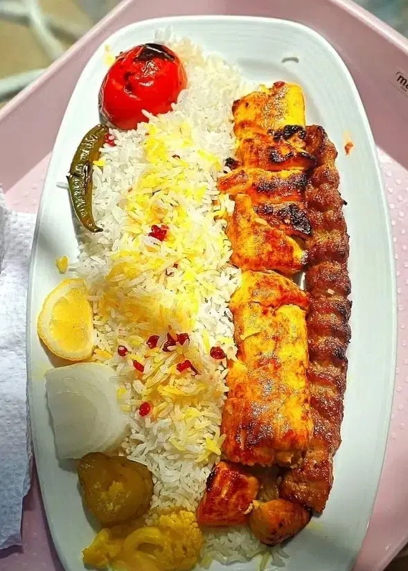 اجاره فوق العاده رستوران هتل ارم