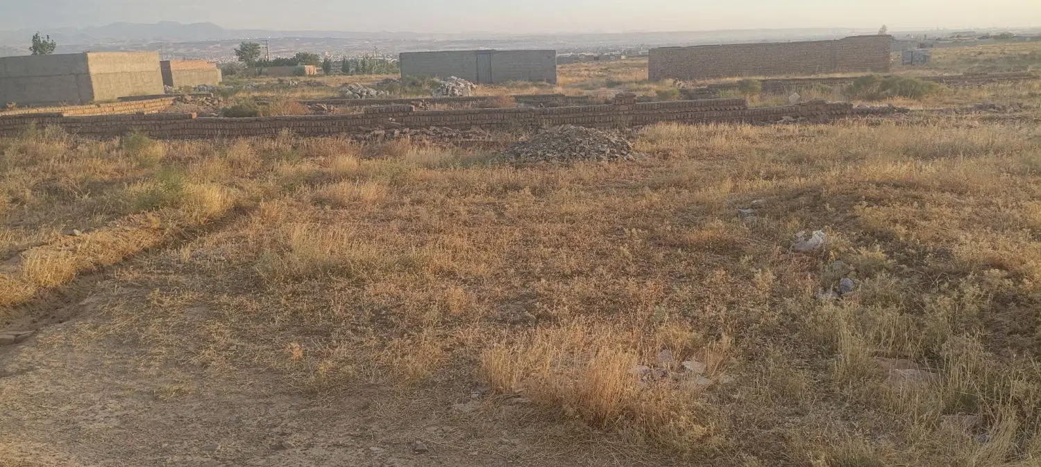 زمین در اناخاتون