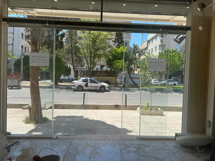 اجاره و رهن مغازه دور میدان فاز دو مخابرات