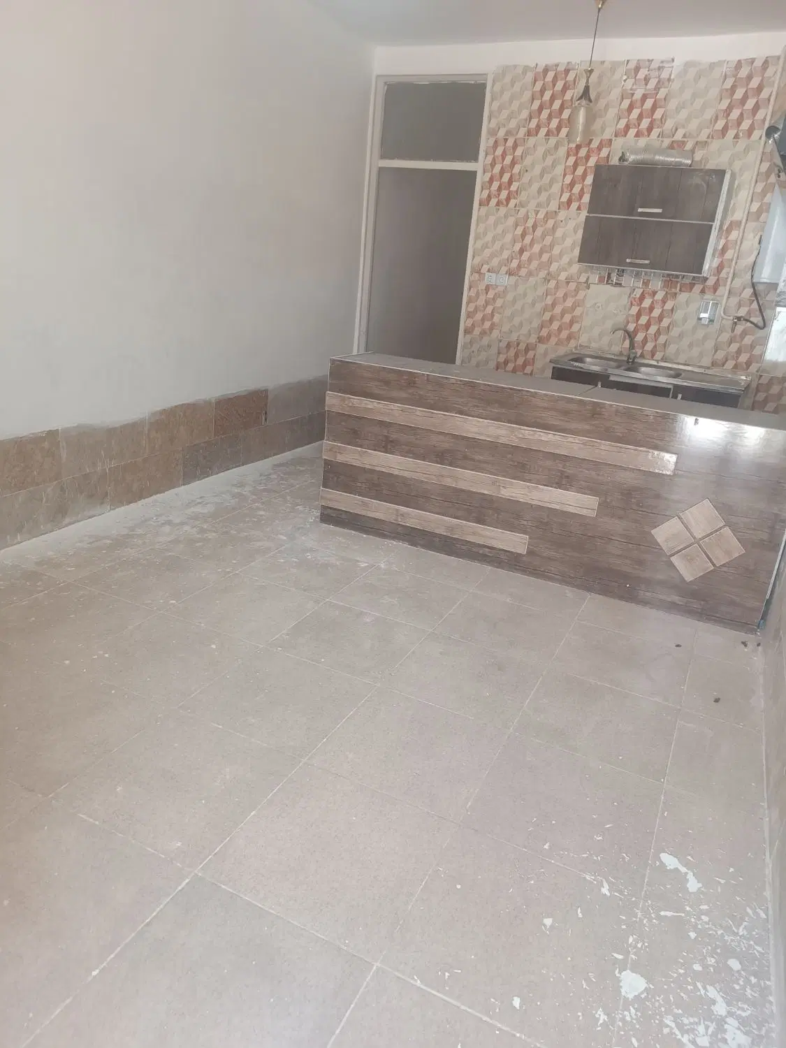فروش منزل یکخوابه ۶۰متری ماشین رو