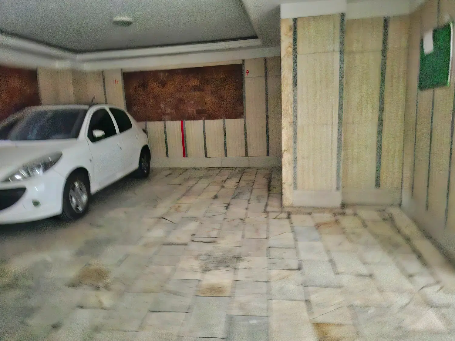 اجاره پارکینگ مسقف و اختصاصی شریعتی ابتدای کشواد