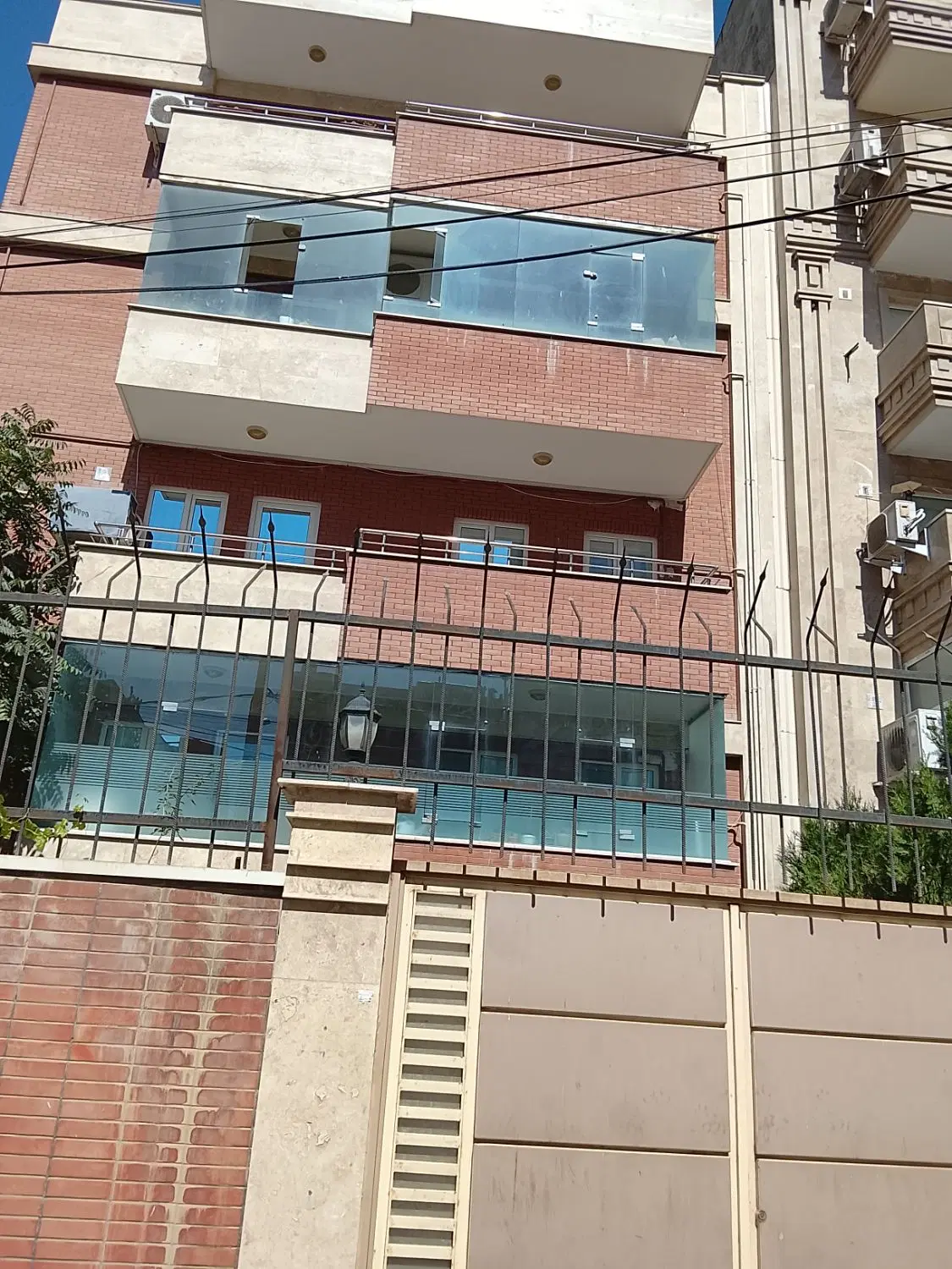 آپارتمان دونبش شمالی ۱۸۱ متر لاکچری
