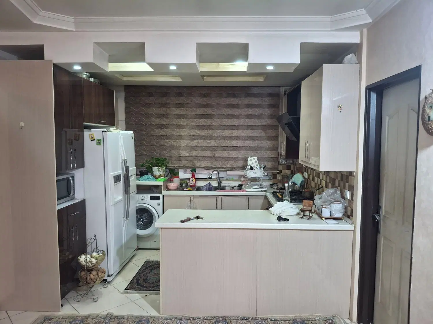 اپارتمان تک واحدی.