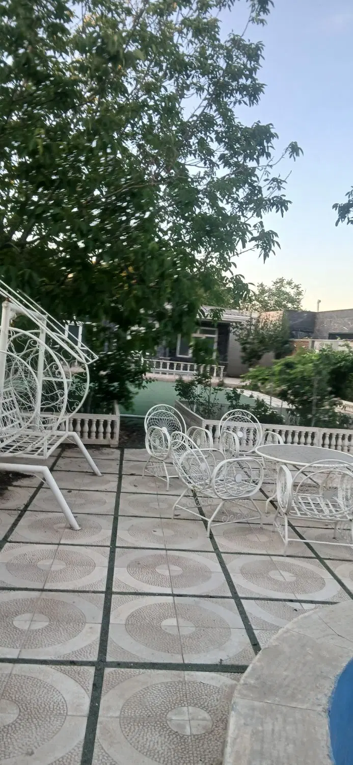 ویلا۶۰۰متری با انشعابات کنتور قانونی آب برق گاز