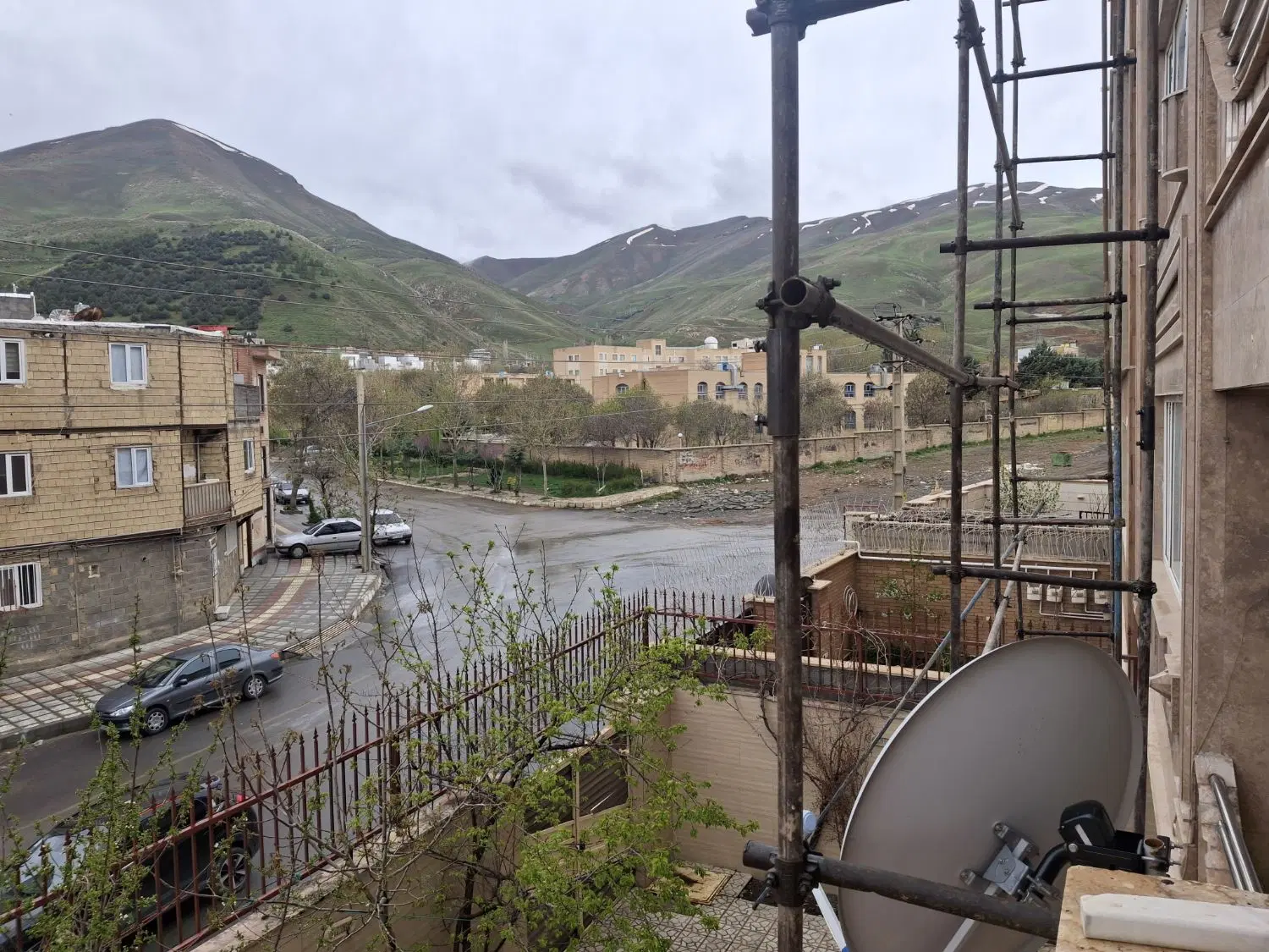 فروش خانه ویلای ۲۰۰ متری ۵ آذر