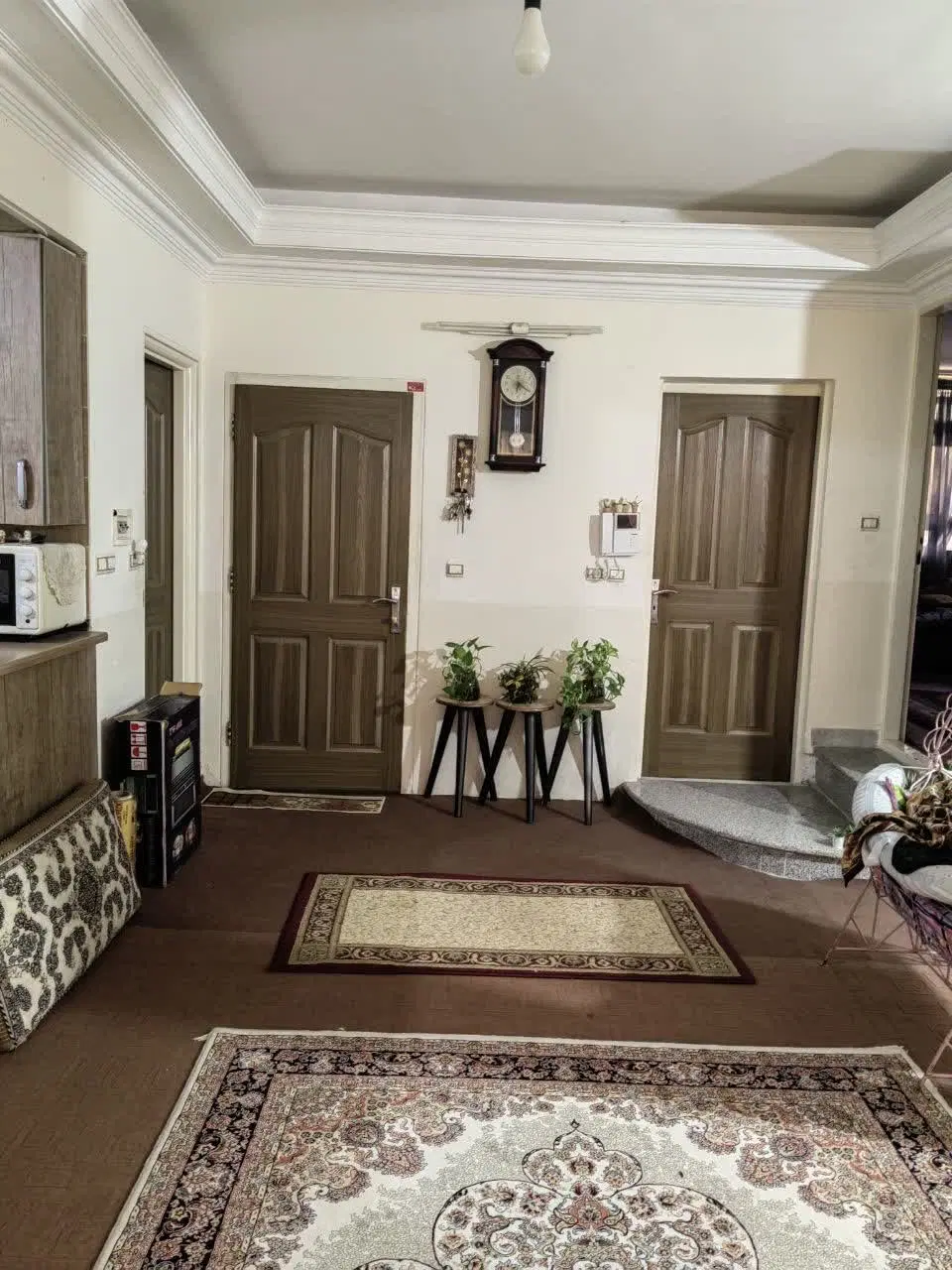 اجاره خانه ویلایی سه طبقه اطراف فلکه صدوق