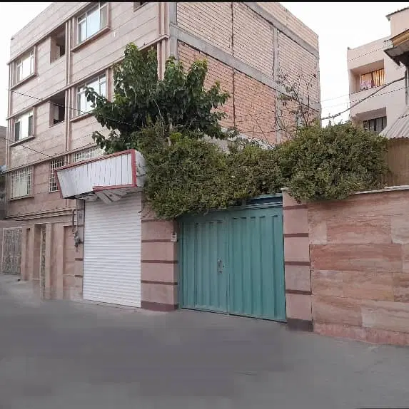فروش خانه ویلایی سند دار با مغازه