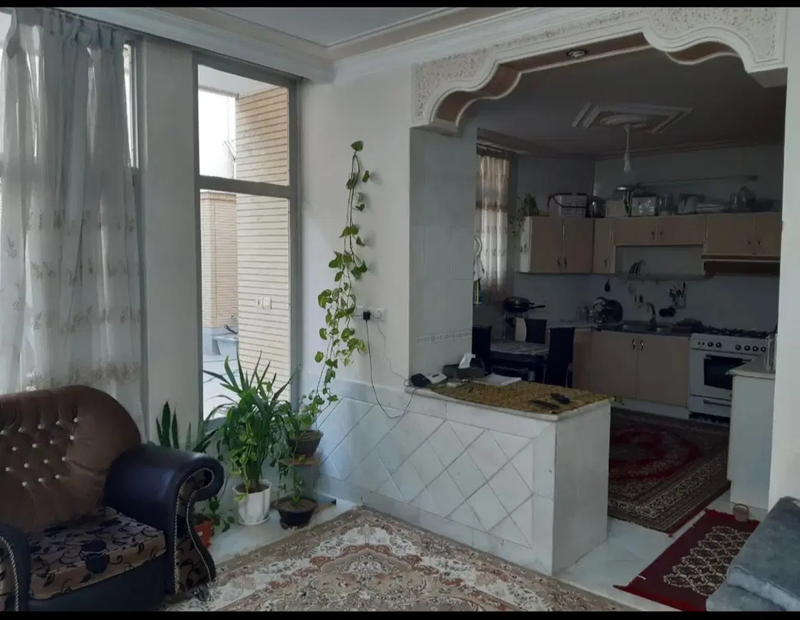 فروش خانه حیاط دار شهرک فاضل طبقه همکف