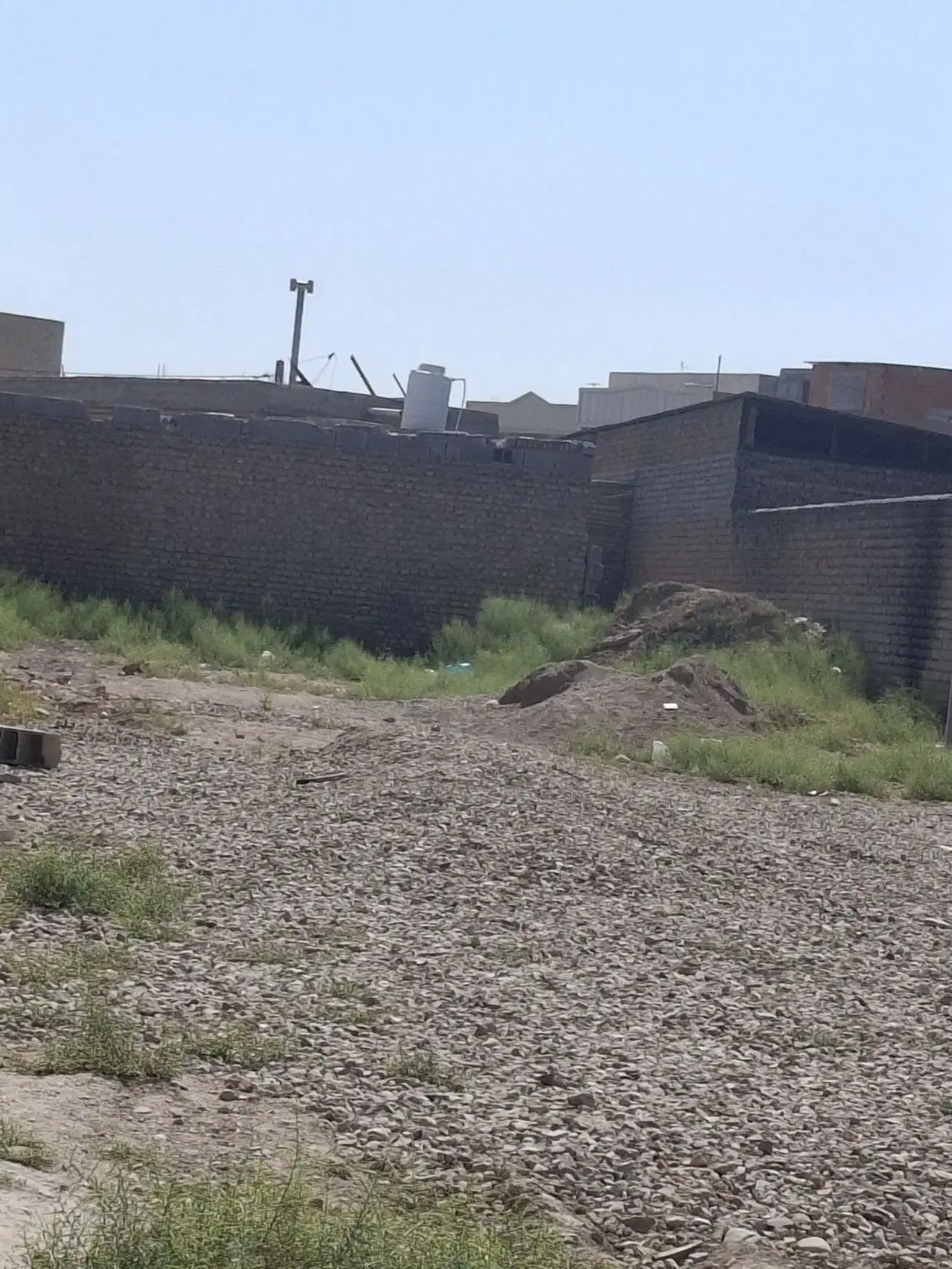 زمین فروشی