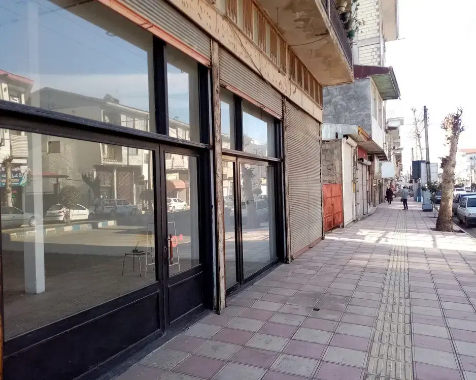 مغازه ۹۵ متری بزرگ