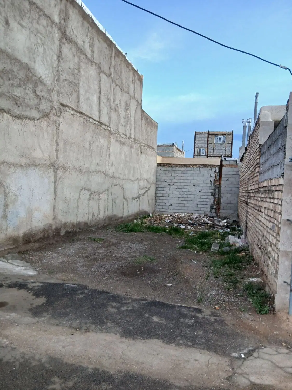 زمین در آناخاتون