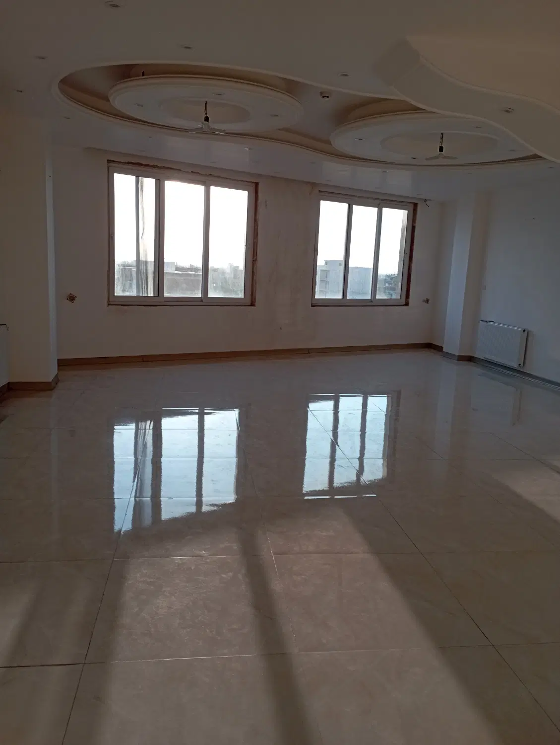 اپارتمان سه خوابه