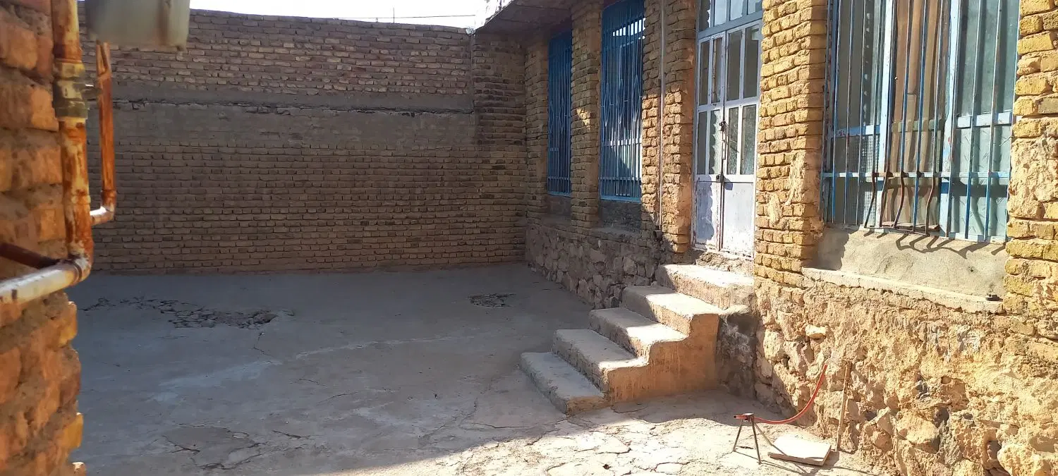 خانه ویلایی شهرستان هرسین