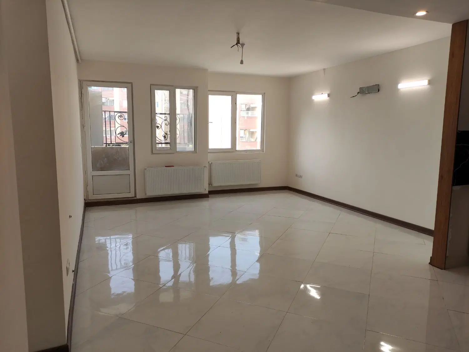 آپارتمان ۸۰ متری . گلبهار. خیابان جمهوری