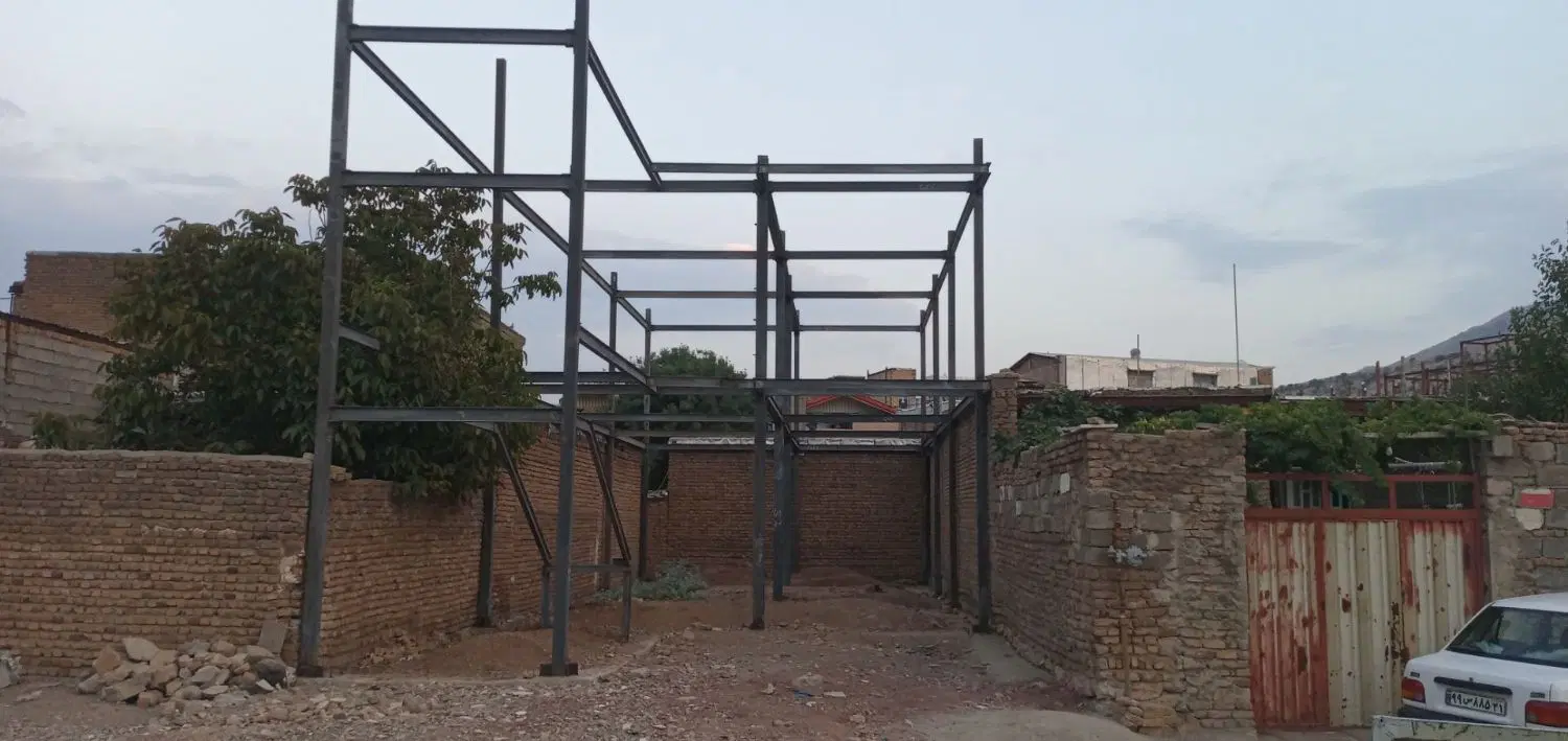 زمین شناژ مهندسی با اسکلت دو طبقه