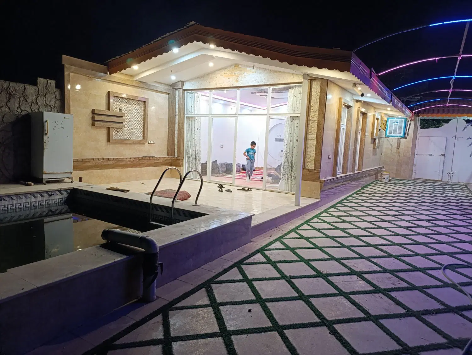 باغ ویلا نقلی