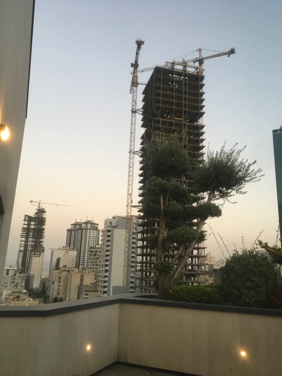فروش آپارتمان ۱۳۰ متری فول دو خواب در امانیه