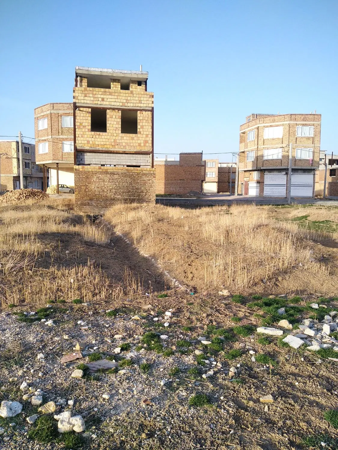زمین مسکونی 165