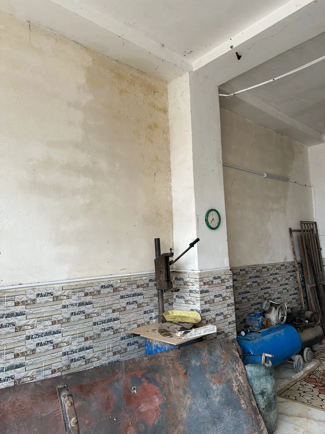 ۱۴۰متر مغازه بر کمربندی میدان ترمینال هشتکیلومتر