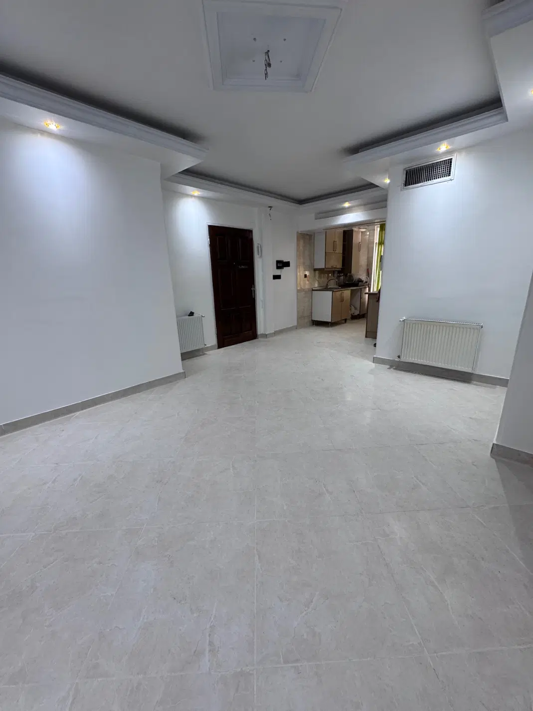 ۵۰ متر خوش نقشه جنب مترو پیروزی