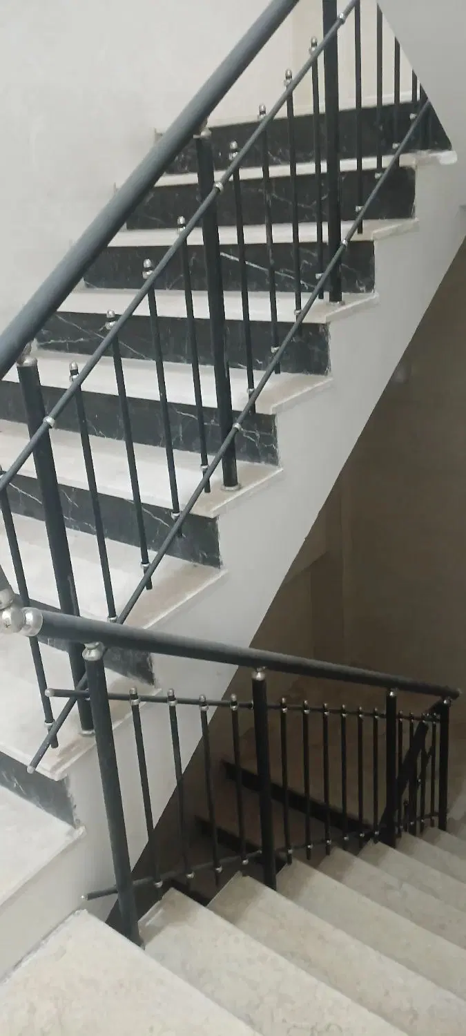 آپارتمان ۱۰۴ متر مربع دو خوابه طبقه پنجم