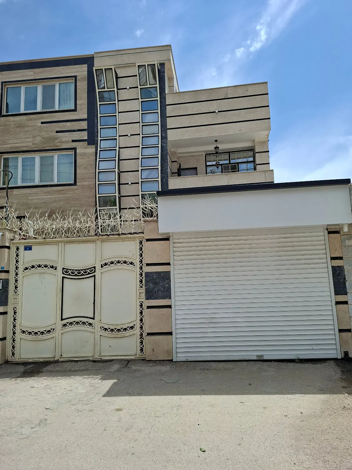 اجاره طبقه همکف و طبقه اول دوواحد