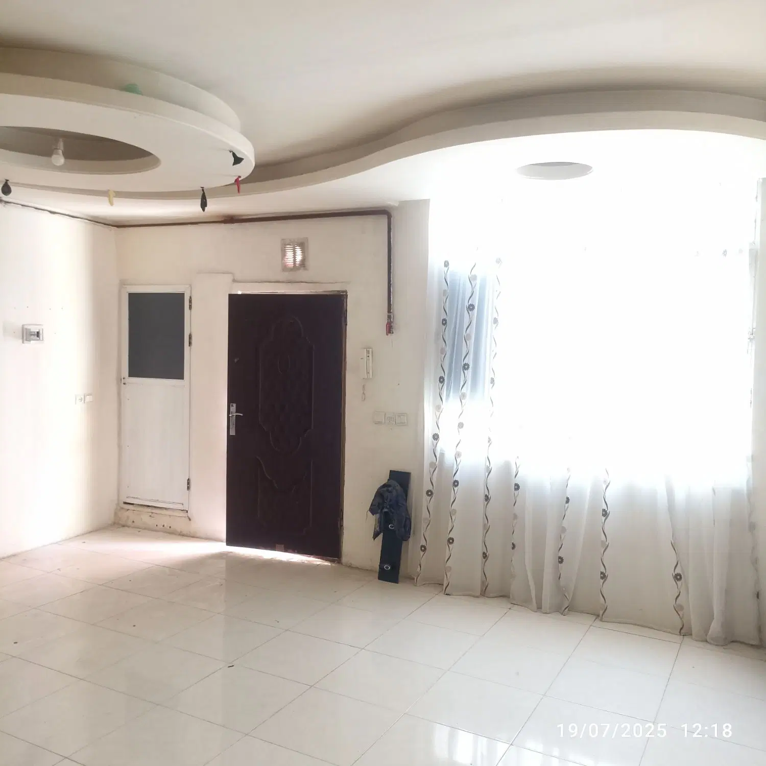 ۷۵متردوبلکس ۱ خواب طبقه دوم۲۰متر تراس توس۳۳ شکری۱۳