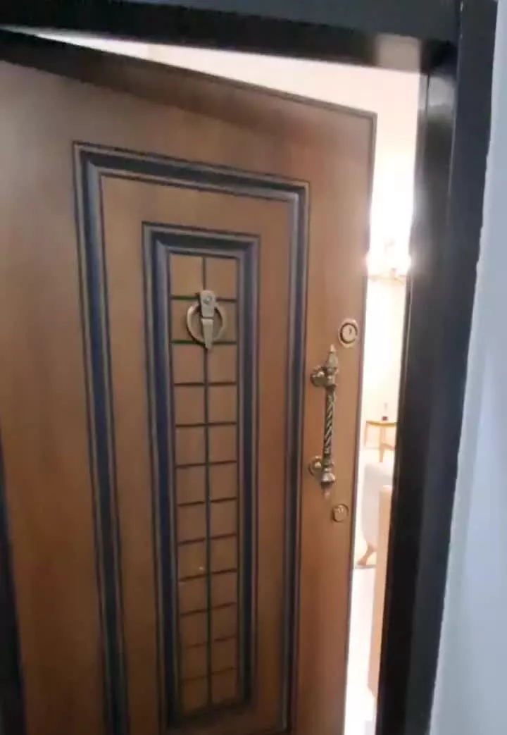 آپارتمان ۱۰۰ متری فول