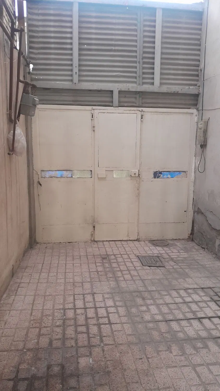 اپارتمان همکف راه جدا۹۰متری