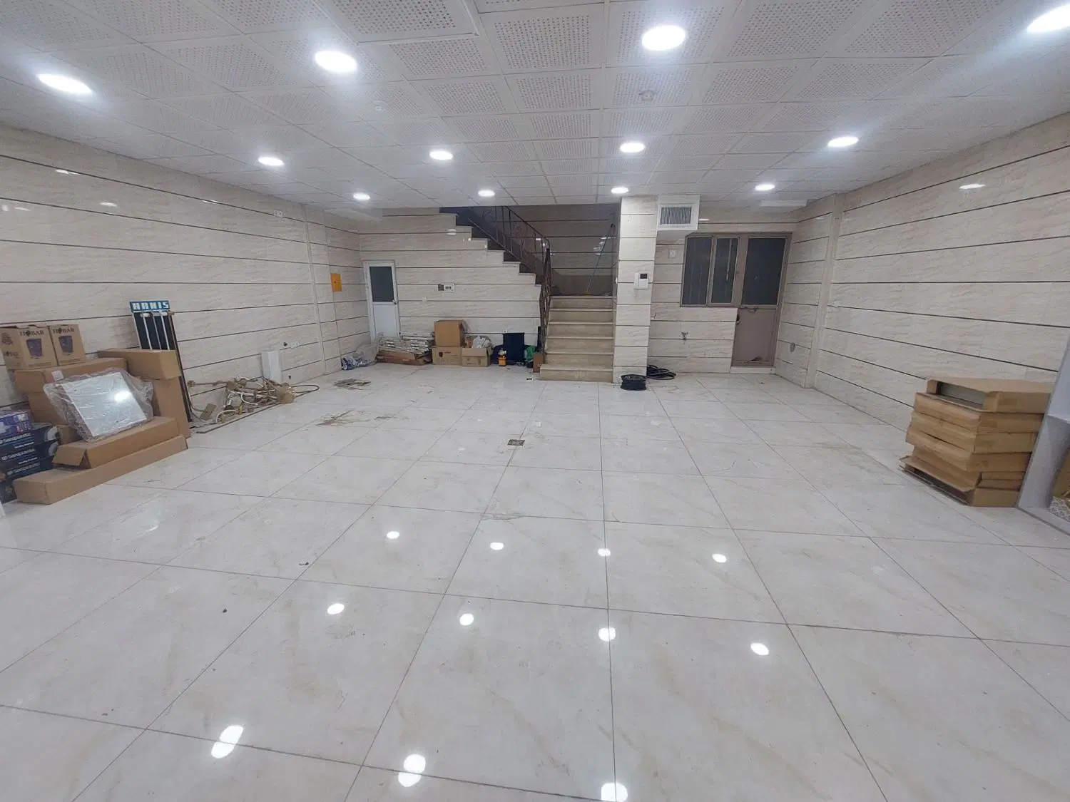 اجاره انبار یا مغازه زیر زمین آوینی