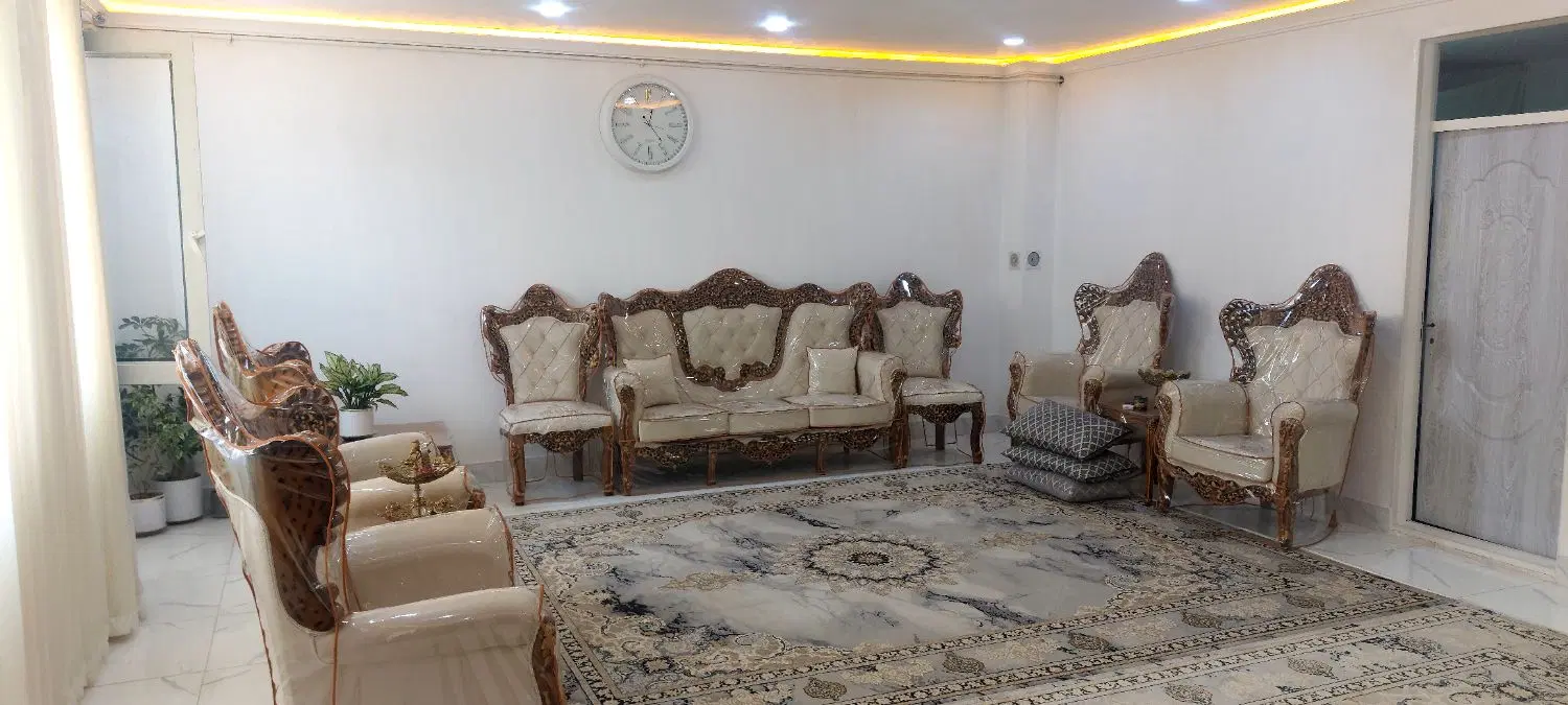 خانه‌ویلایی‌طبقه۲‌مجزا‌حیاط‌دار