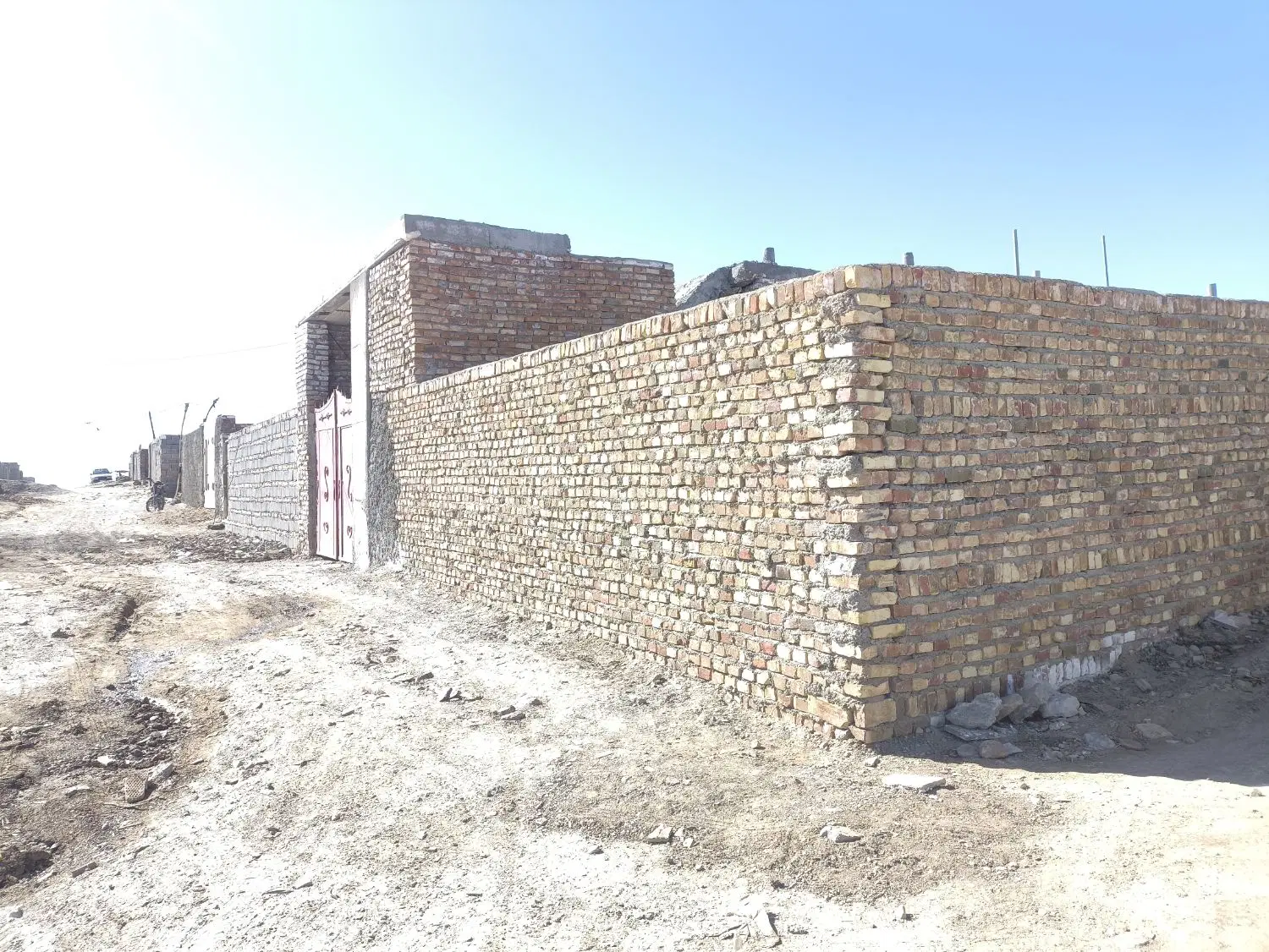 چهار دیوار خیابان ولایت